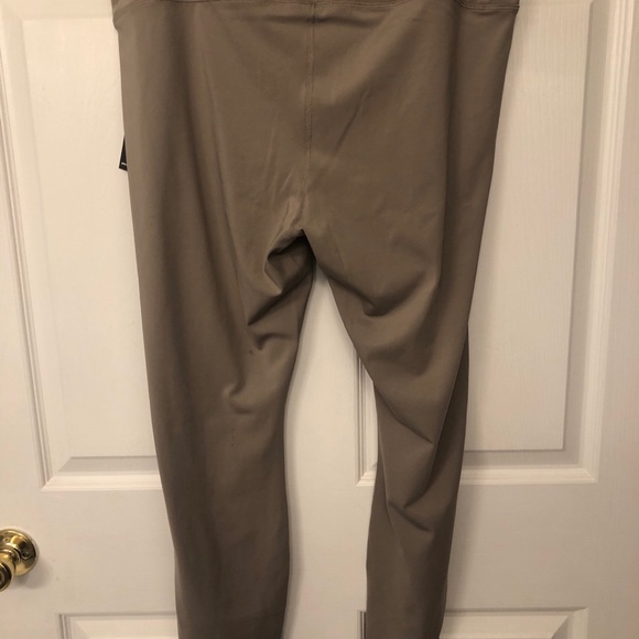 NWT…Avia Sport Piped Leggings - XXL - Picture 8 of 12
